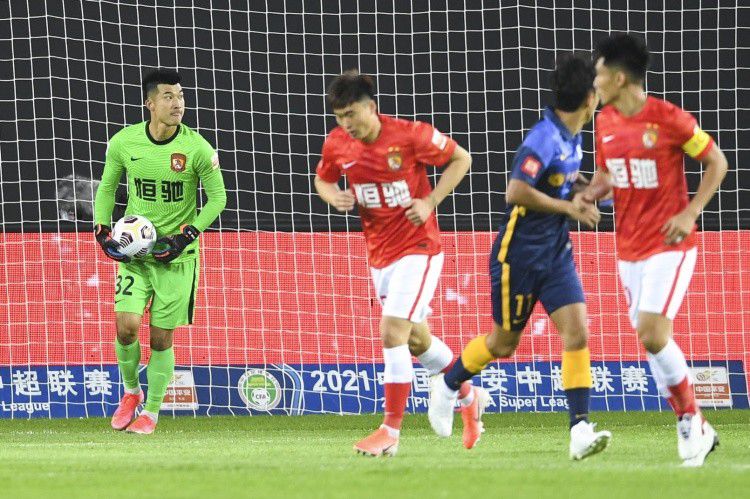 这位28岁的球员与路易斯维尔竞技女足的合同到期后，将于2024年1月1日加入我们。